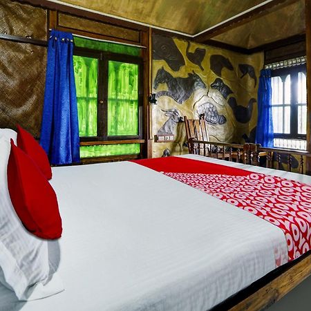 Oyo Flagship Meadow View Inn Теккаді Екстер'єр фото