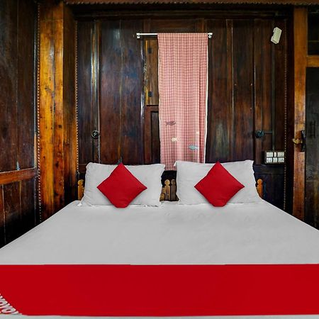 Oyo Flagship Meadow View Inn Теккаді Екстер'єр фото
