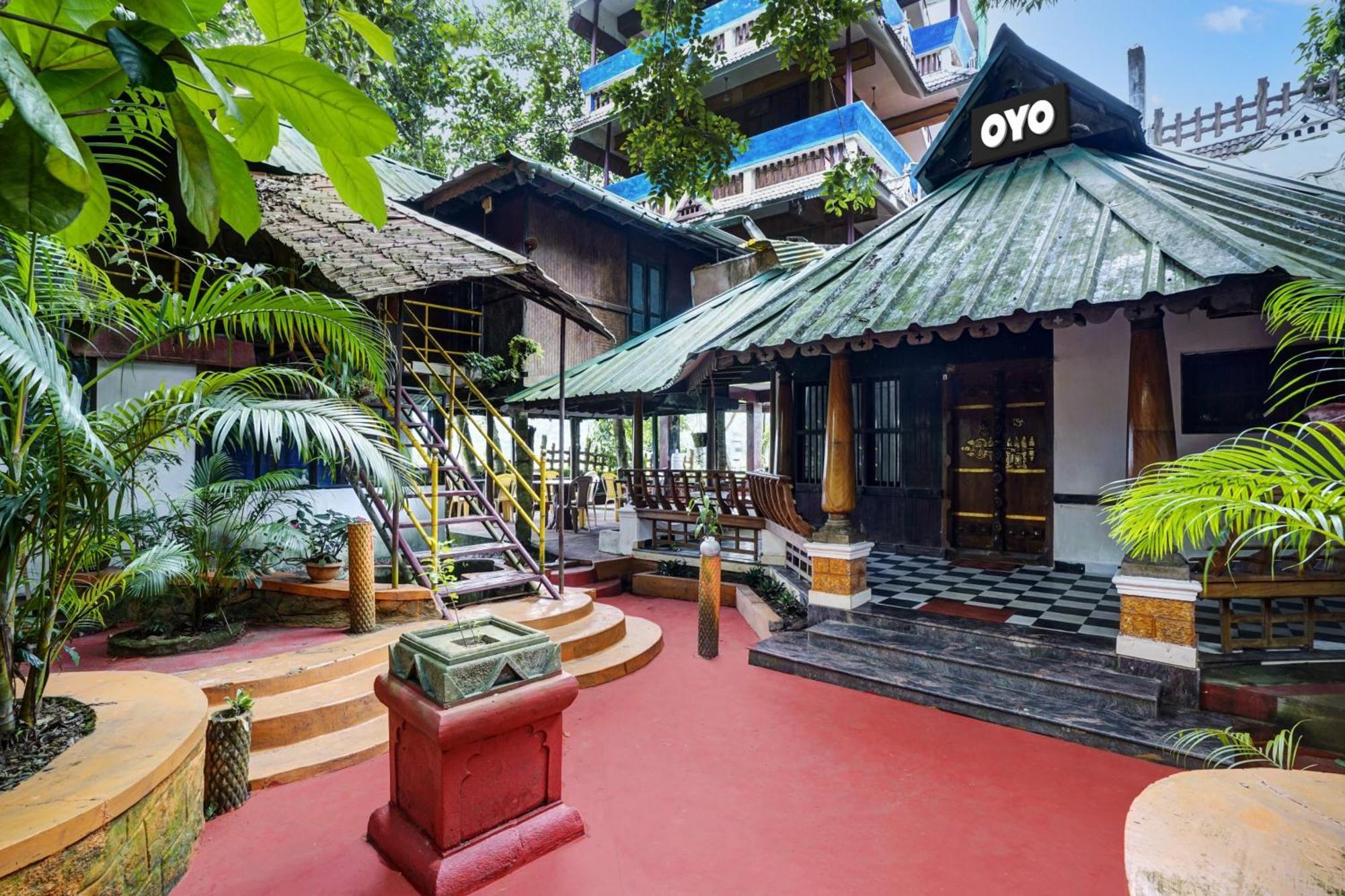 Oyo Flagship Meadow View Inn Теккаді Екстер'єр фото